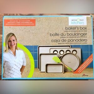*NEW* Anna Olson 5-Piece Baker's Box